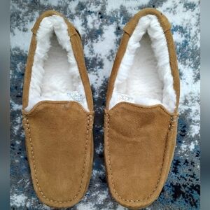 Koolaburra Men's Tan Suede Slip-Ons Tipton Chestnut